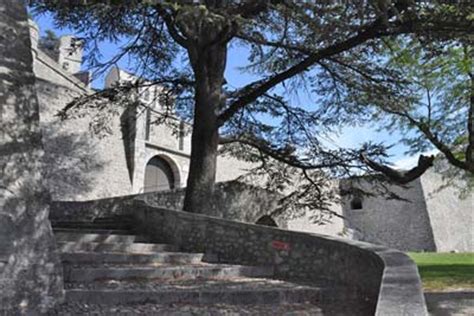 Sisteron Citadel visit, photos, travel info and hotels, by Provence Beyond