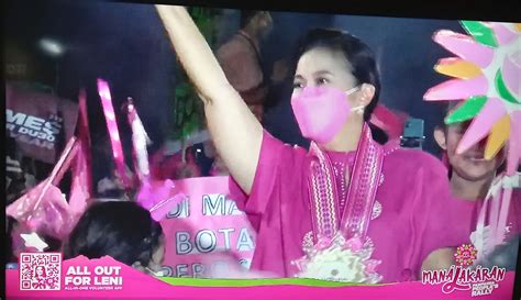 Filipino Sisters Join Pink Mural Revolution To Support A Presidential