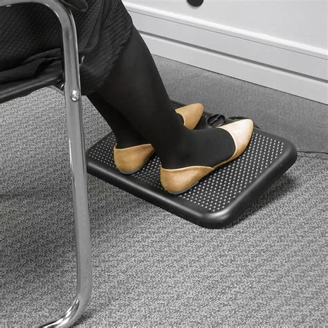 The Under Desk Foot Warmer - Hammacher Schlemmer