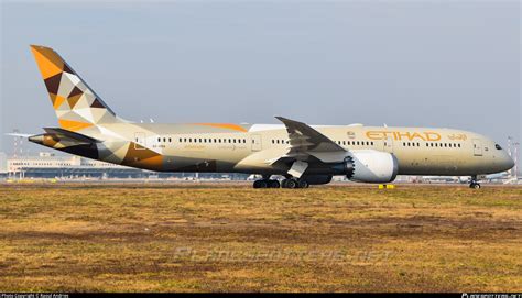 A Bna Etihad Airways Boeing Dreamliner Photo By Raoul Andries