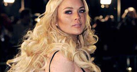 Lindsay Lohan Naked In Threesomes In Machete Cbs News