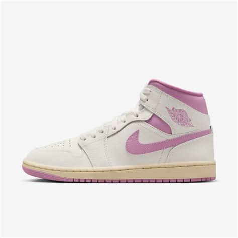 Zapatillas Jordan para Mujer: Estilo y Comodidad | Nike CL