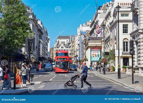 LONDON - JAN 18: Old Street Area Of Inner City London On January ...