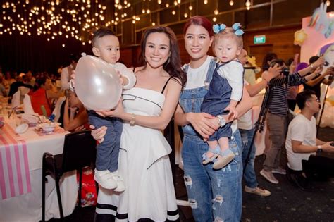 Vy Oanh hào hứng khoe con trai hot boy