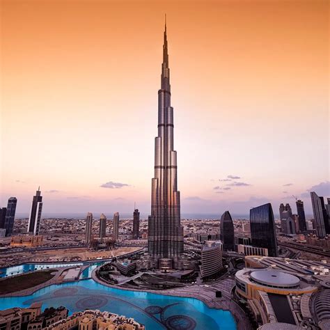 Dubai Mall Shopping Center - 15 of the best Dubai landmarks to visit