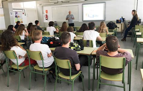 Charlas En Centros De Educación Jóvenes Nucleares