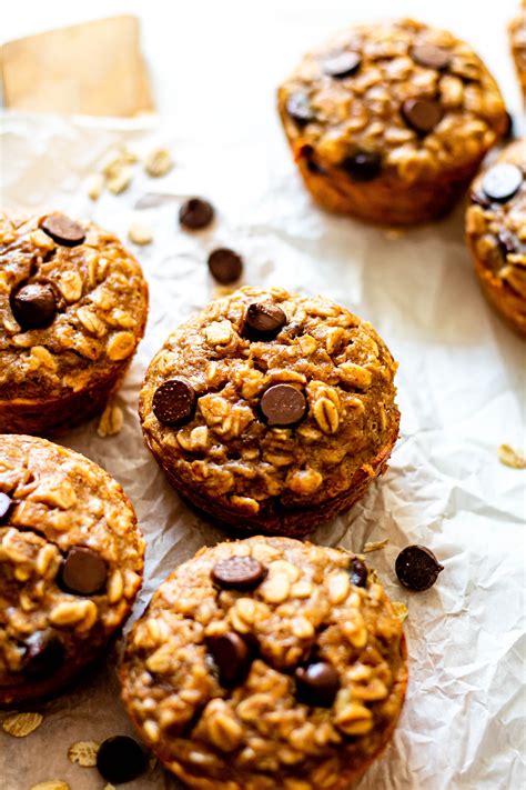 Peanut Butter Banana Baked Oatmeal Cups