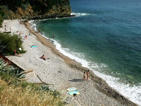 The best Vis beaches, and where to get a tan on the bays, coves and ...