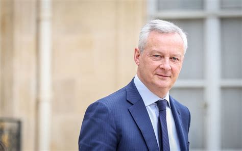 Paris Bruno Le Maire Percute En Voiture Un Cycliste Ayant Grill Un