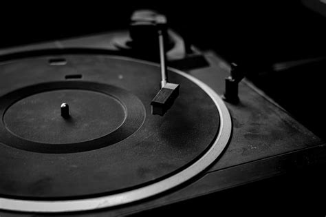 5k Free Download Record Retro Bw Music Hd Wallpaper Peakpx