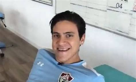 Pedro volta ao CT do Flu e manda recado para torcida Veja vídeo