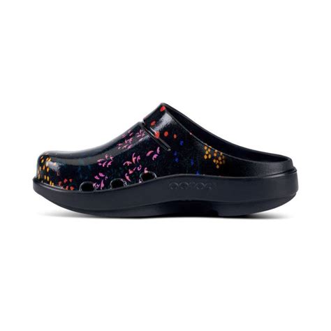 Oofos Women S Oocloog Limited Edition Clog Wild Flower [oofos1647955862] 69 95 Oofos