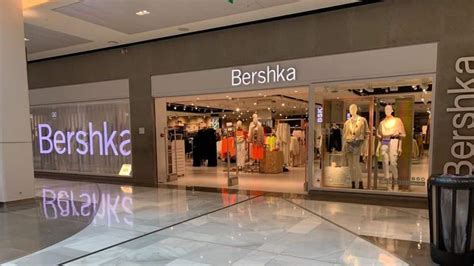 Bershka Cartonne Sur Instagram Et Tiktok Avec Ce Jean Court Droit