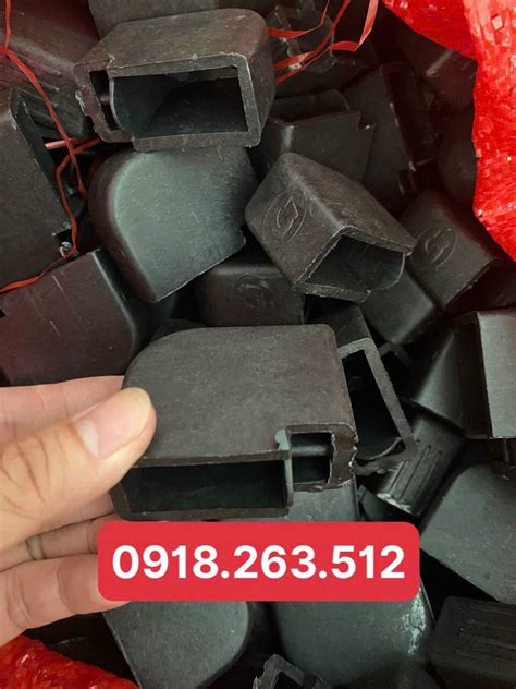 mong ngua chup chan ban ghe kenh sinh vien