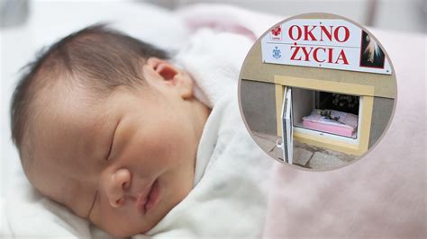 Widnica Male Ka Dziewczynka W Oknie Ycia Mama Zostawi A Jej