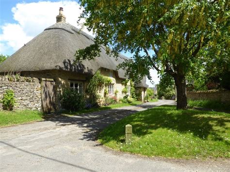 Thatched Cottage Great Rollright Philip Halling Cc By Sa 2 0