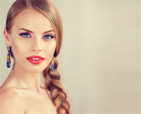 Download Blonde Blue Eyes Lipstick Face Earrings Braid Woman Model 4k