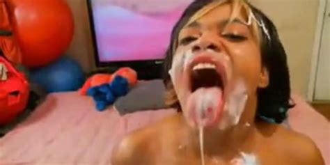 Deepthroat Dildo With Ease Tnaflix