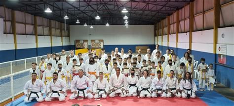 Equipe botucatuense conquista 22 medalhas na Taça São Paulo de Karatê