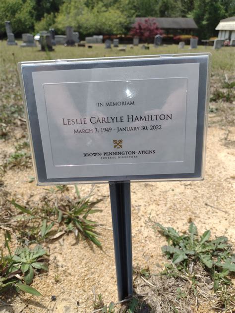Leslie Carlyle Hamilton (1949-2022) - Find a Grave Memorial