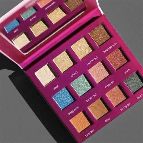 Farmasi Iconic Eyeshadow Palette | Eyeshadow palette, Eyeshadow, Palette