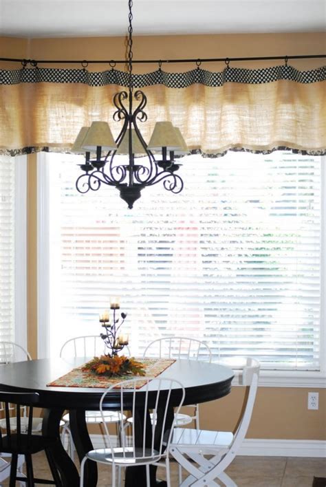 Короткие шторы на кухню - важная деталь модного дизайна (93 фото)