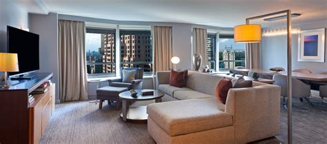 New York Hilton Midtown | FIND HOTELS NYC