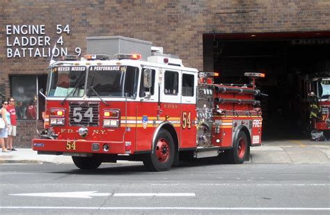 Fdny Engine 5 Acting Fdny Engine 54 Returning To Quarters On W 48th ...