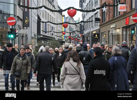 Copenhagen/Denmark/26 November 2022/Early christmas shoppers and ...