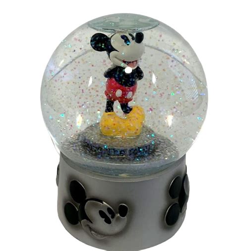 MICKEY MOUSE Snow Globe Musical Globe Plays mickey Mouse March, Disney ...