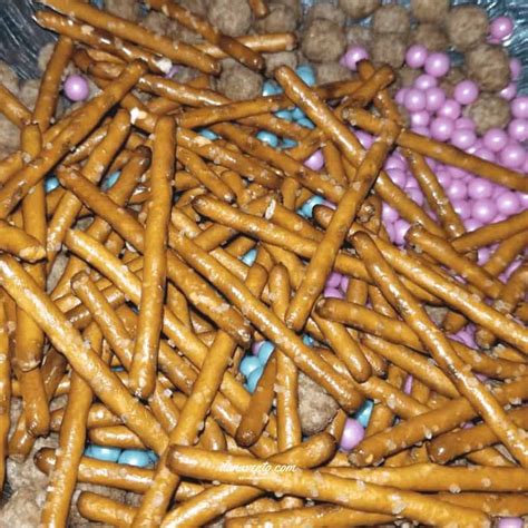 Easy Sweet And Salty Party Mix No Bake No Cook