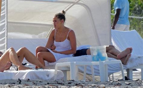 Francesca Aiello Nude Tits Flashed On The Beach Scandal Planet