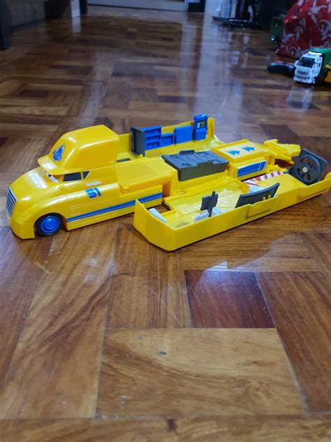 Disney Pixar Cars Cruz Ramirez S Hauler Hobbies Toys Toys Games