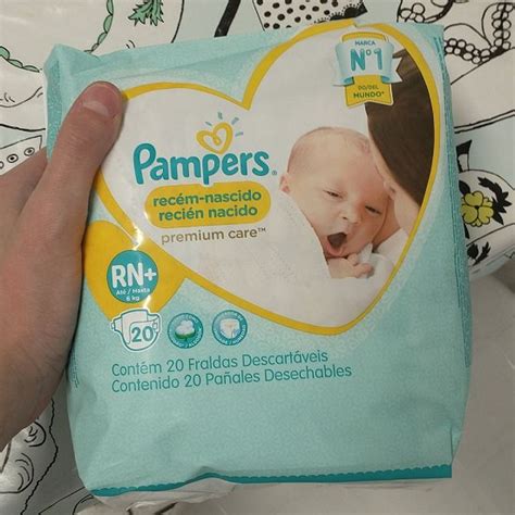 Fraldas Pampers Recém Nascido Premium Care RN 20 Unidades em promoção