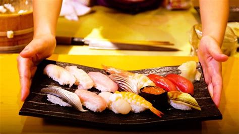 Inside Japans Only Sushi Shop With An All Female Staff