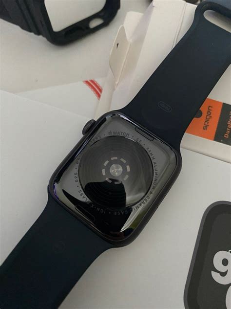 Apple Watch SE Black 44mm 1st gen, Men's Fashion, Watches & Accessories, Watches on Carousell