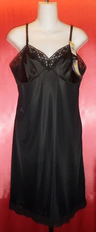 Brand New Vanity Fair Black Rosette Lace Full Slip Pink Girl