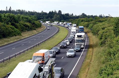 Roadworks cause long delays on A34