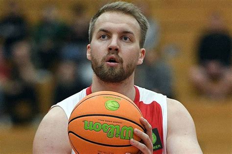 Blinken Kosten Einstufung Uni Sport Basketball Schurke Zu Erkennen