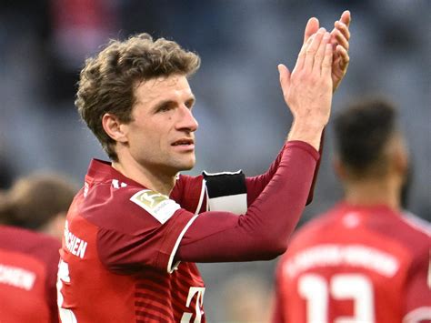 Bundesliga News M Ller Meldet Sich Bei Den Bayern Zur Ck