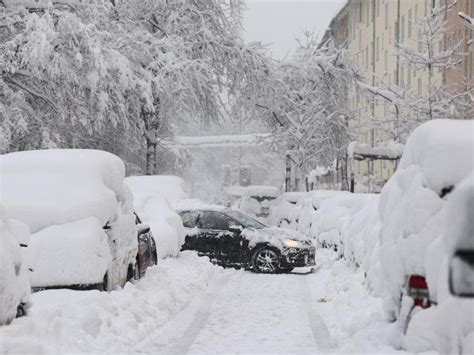 Monaco Di Baviera Sotto La Neve 160 Voli Cancellati Il Sole 24 ORE