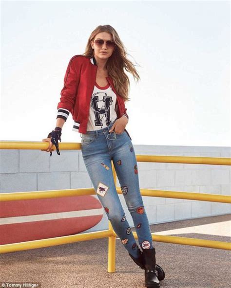 Como Combinar Una Campera Roja Outfit Para Mujer Muy Trendy