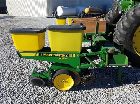 John Deere MaxEmerge II Male Seed Planter BigIron Auctions