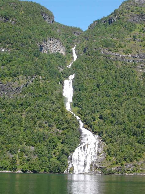 Seven Sisters Waterfall - Iconic Falls of the Geirangerfjord