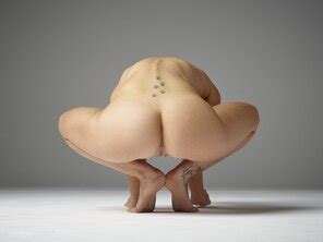 AMATEUR GIRL Flora Beauty