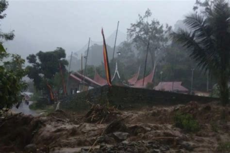 Longsor Banjir Bandang Landa Tiga Kecamatan Di Agam Satu Harapan