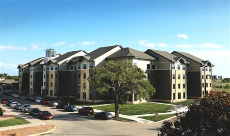 Housing - Fort Hays State University (FHSU)