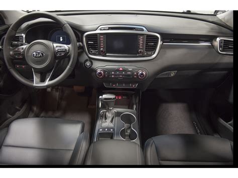 2016 Kia Sorento: 70 Interior Photos | U.S. News