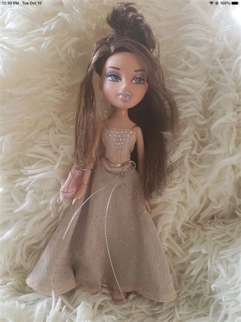 Bratz Dolls Formal Funk Dana Doll With Original Purse Skirt Top