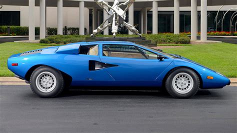 Lamborghini Countach Specifications Features Photos Videos